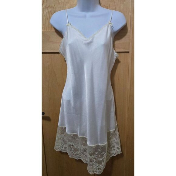 Vintage Ivory Satin & Lace Slip Dress With Delicate Bow Accents - Picture 1 of 10